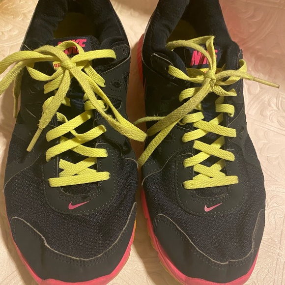 Nike Revolution 2 - Picture 2 of 6